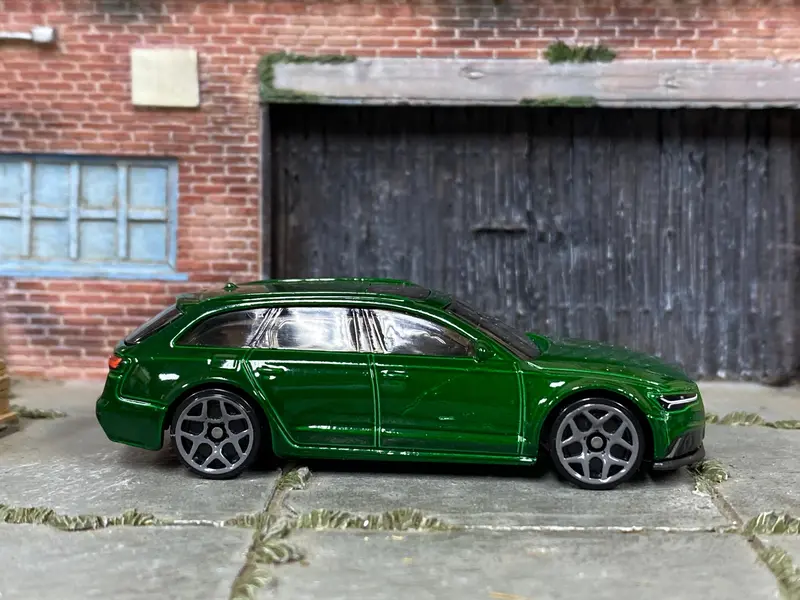 Loose Hot Wheels - 2017 Audi Rs6 Avant - Green 1
