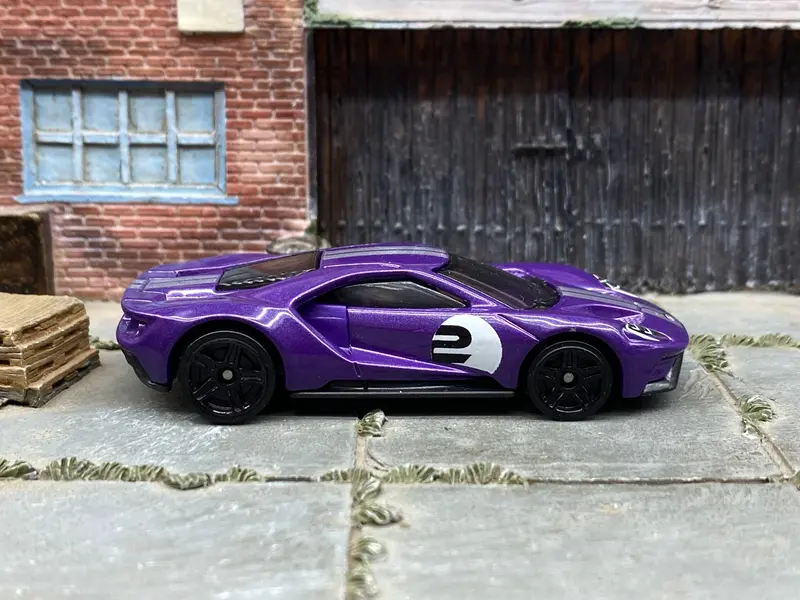 Loose Hot Wheels - 2017 Ford Gt - Purple And Silver 1
