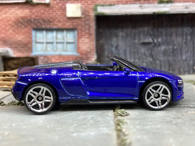 Loose Hot Wheels 2019 Audi R8 Spyder Dressed In Dark Blue 1