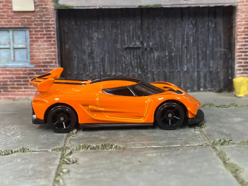 Loose Hot Wheels - 2020 Koenigsegg Jesko - Orange And Black 1