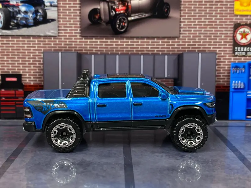 Loose Hot Wheels - 2023 Dodge Ram 1500 4X4 Truck - Blue 1