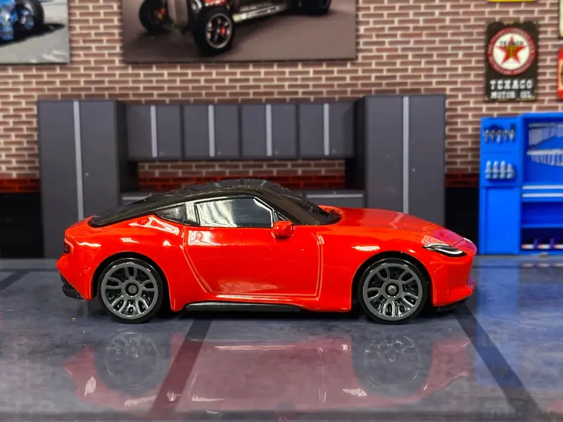 Loose Hot Wheels - 2023 Nissan Z - Red 1