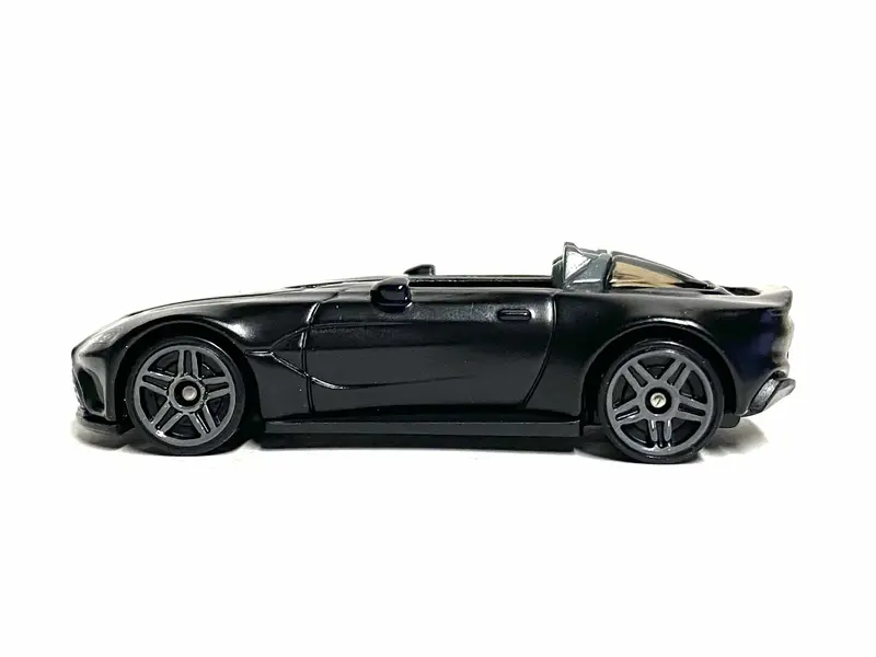 Loose Hot Wheels - Aston Martin V12 Speedster - Satin Black 1