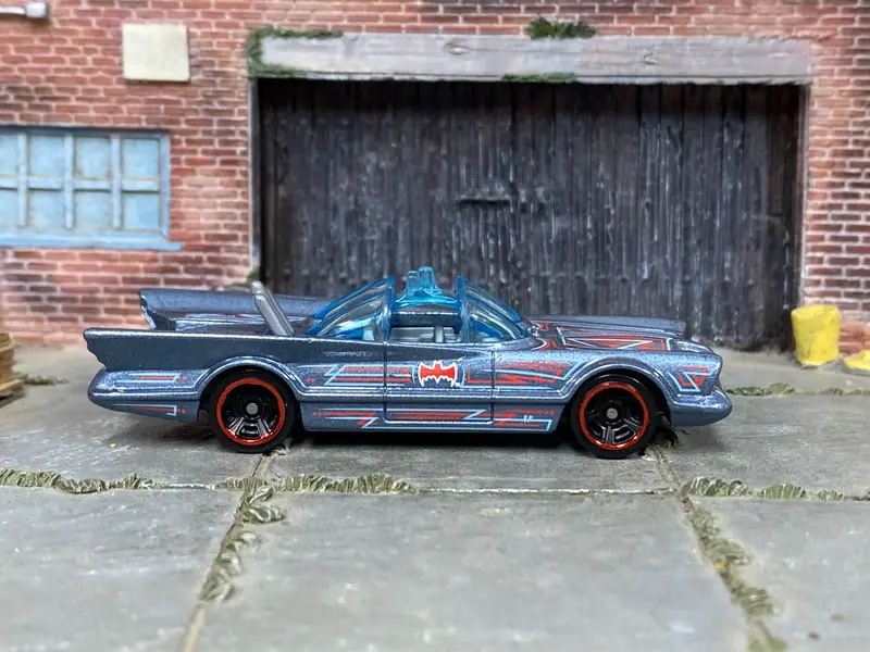Loose Hot Wheels - Batman Batmobile 60'S Tv Series Car - Blue And Red 1