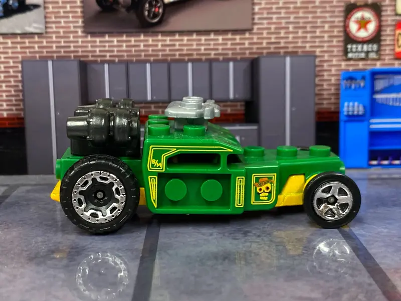 Loose Hot Wheels - Brick And Motor - Green And Yellow 1