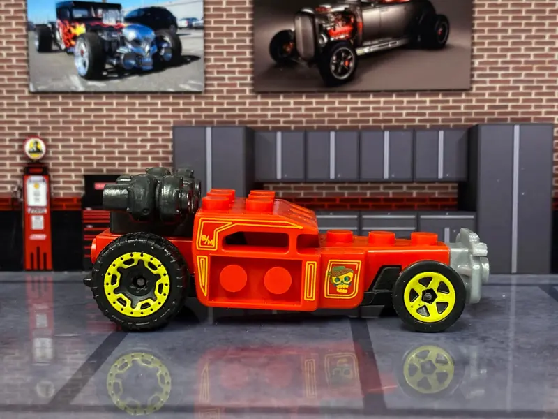 Loose Hot Wheels - Brick And Motor - Red And Yellow 1