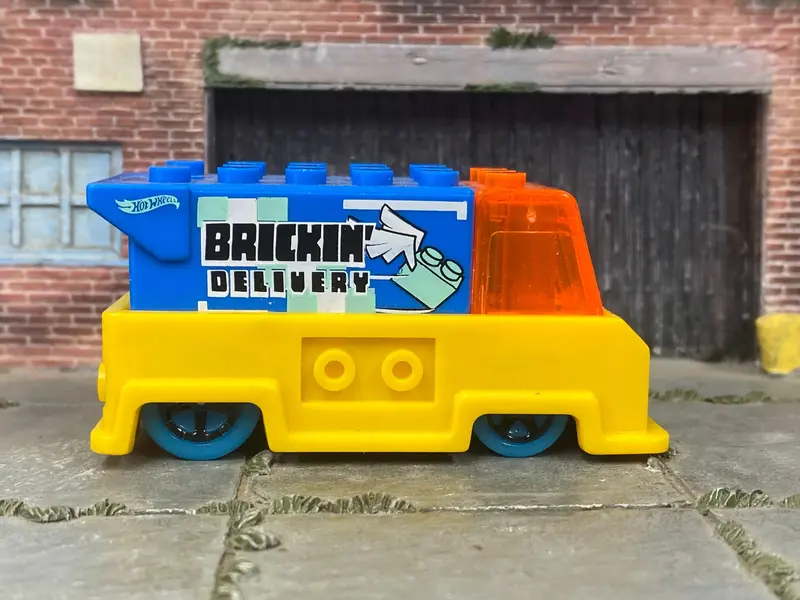 Loose Hot Wheels - Brickin Delivery - Yellow And Blue 1