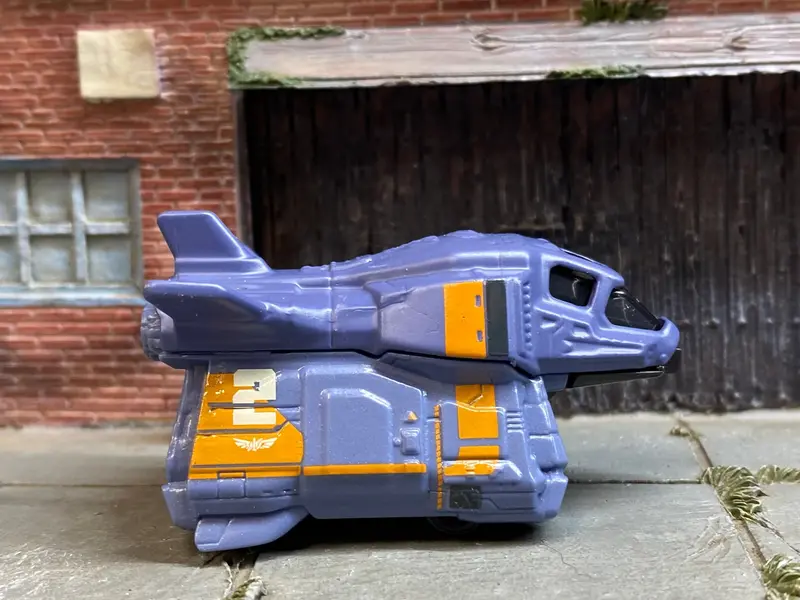 Loose Hot Wheels - Buzz Lightyear Armadillo - Gray And Orange 1