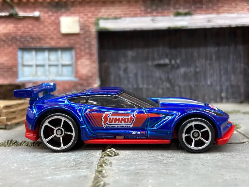Loose Hot Wheels Chevy Corvette C7-R Race Car Dressed In Blue And Red Summit Racing 1