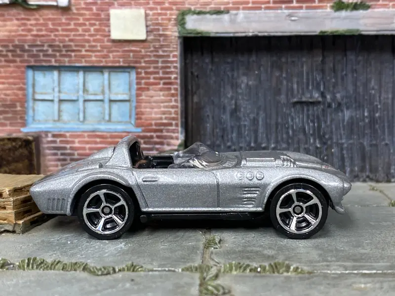 Loose Hot Wheels - Chevy Corvette Grand Sport Roadster - Silver 1