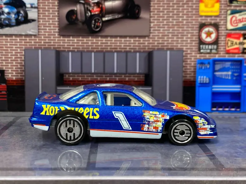 Loose Hot Wheels - Chevy Stock Car (1991) - Blue And White Hot Wheels 1