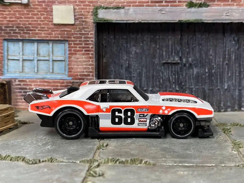 Loose Hot Wheels - Custom 1968 Camaro - White And Red 1