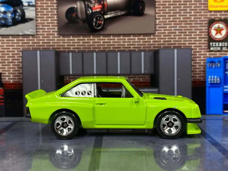 Loose Hot Wheels - Ford Escort Rs 2000 - Lime Green 1