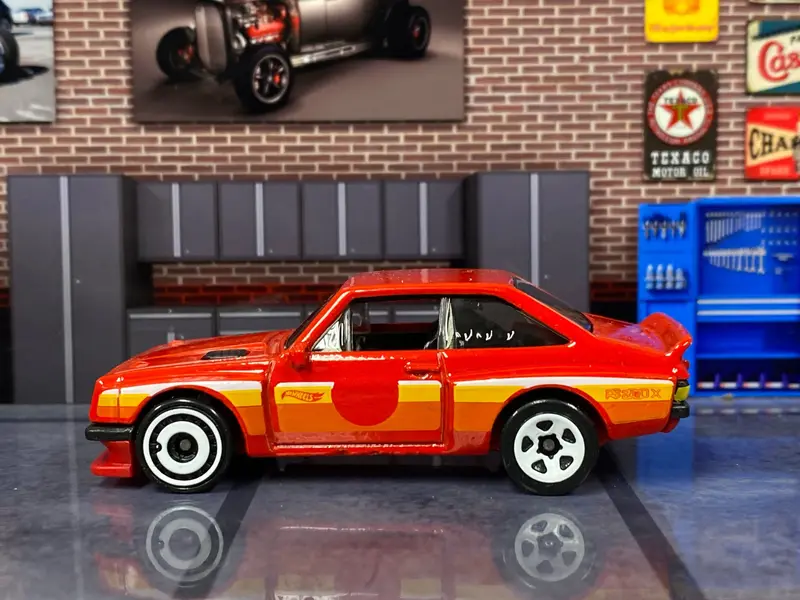 Loose Hot Wheels - Ford Escort Rs 2000 - Red 1
