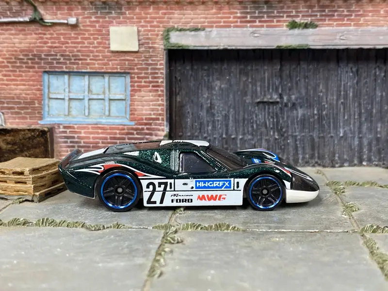 Loose Hot Wheels - Ford Gt40 - Green And White 27 1