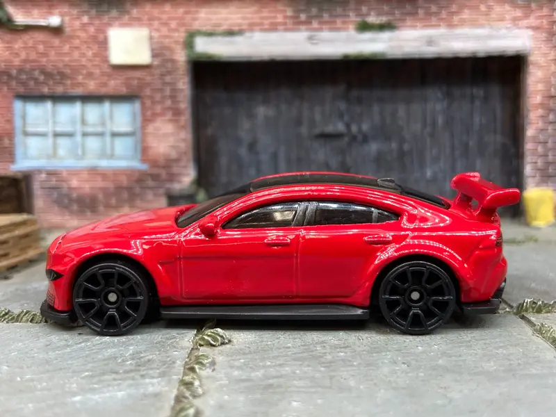 Loose Hot Wheels - Jaguar Xe Sv Project 8 - Red 1
