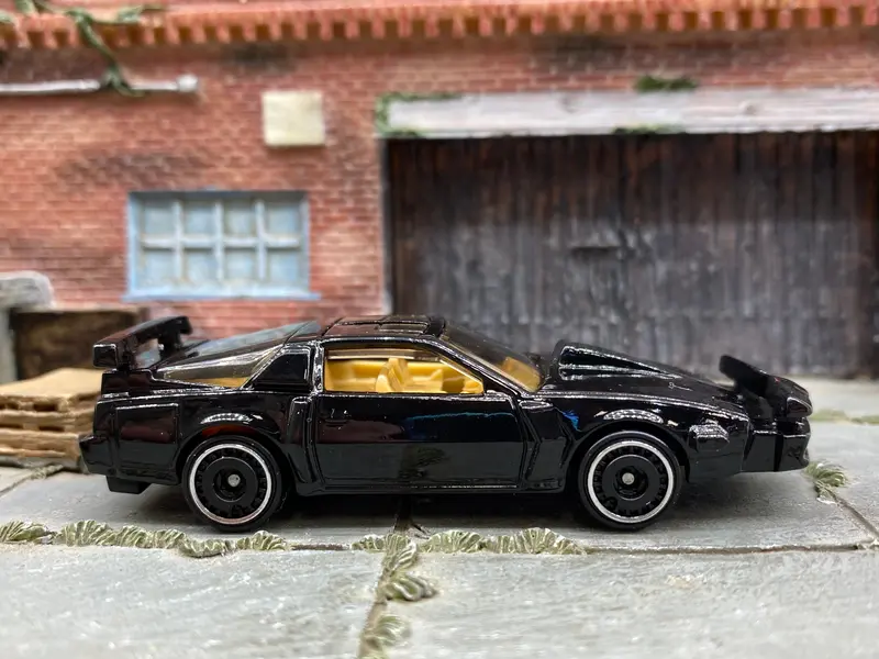 Loose Hot Wheels - Knight Rider Kitt Super Pursuit Mode Tv Series Car - Black 1