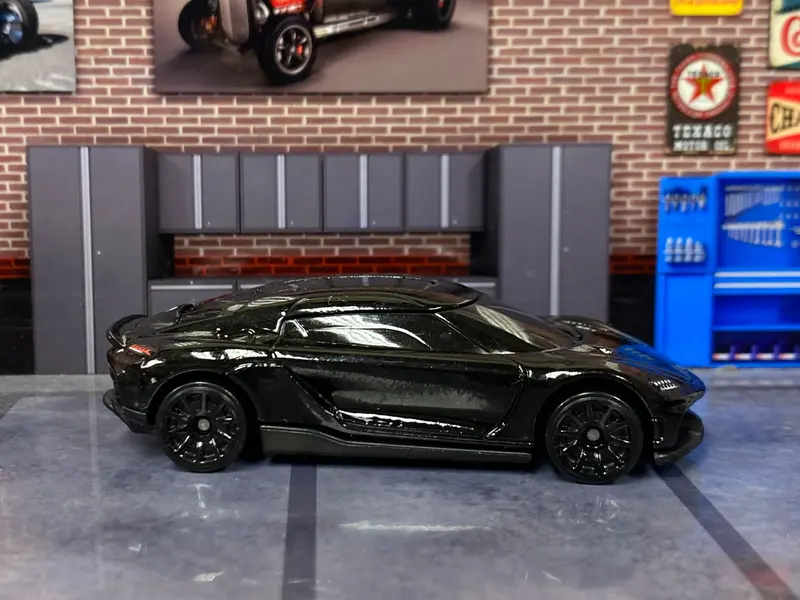 Loose Hot Wheels - Koenigsegg Gemera - Black 1