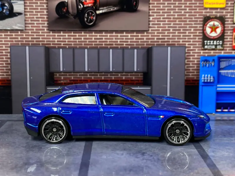 Loose Hot Wheels - Lamborghini Estoque - Blue And White 1