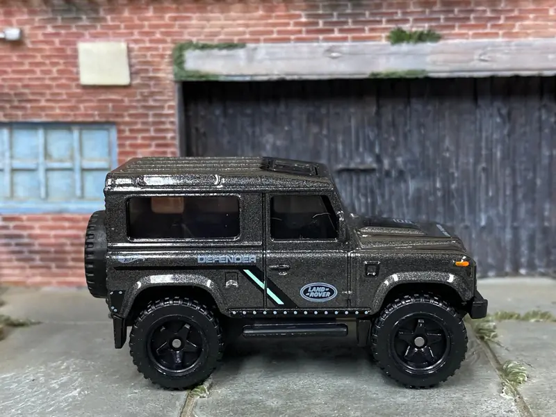 Loose Hot Wheels - Land Rover Defender 90 - Gray 1