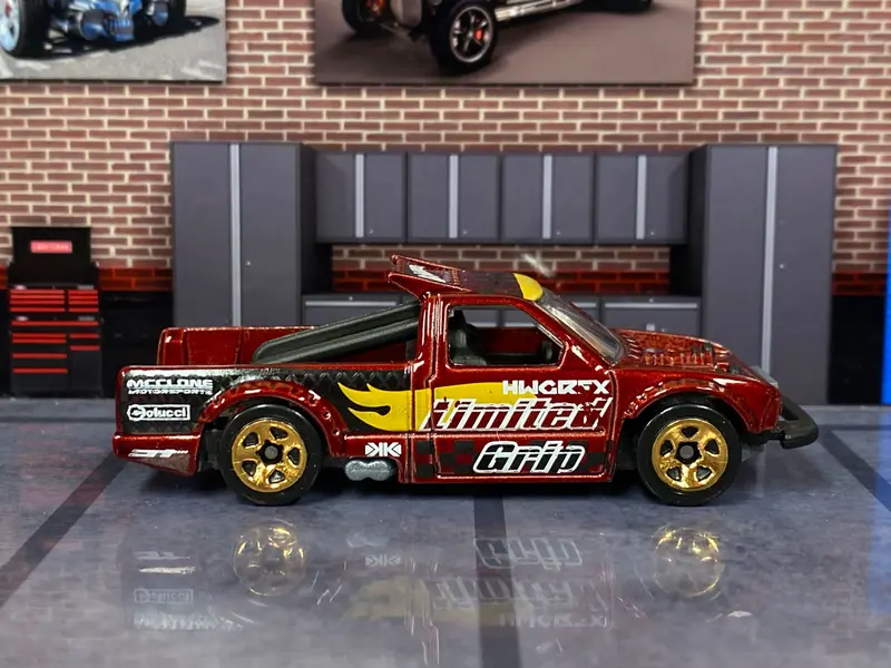 Loose Hot Wheels - Limited Grip Race Truck - Dark Red And Yellow 1