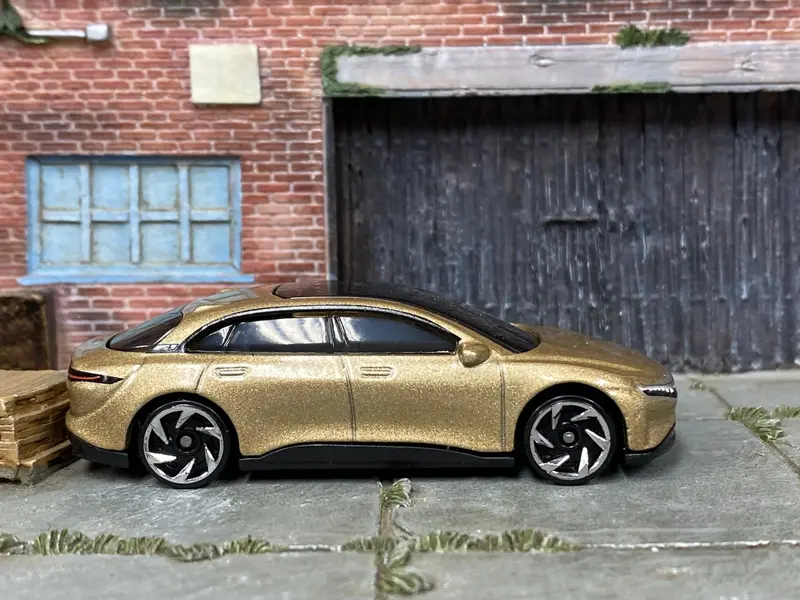 Loose Hot Wheels - Lucid Air - Gold 1
