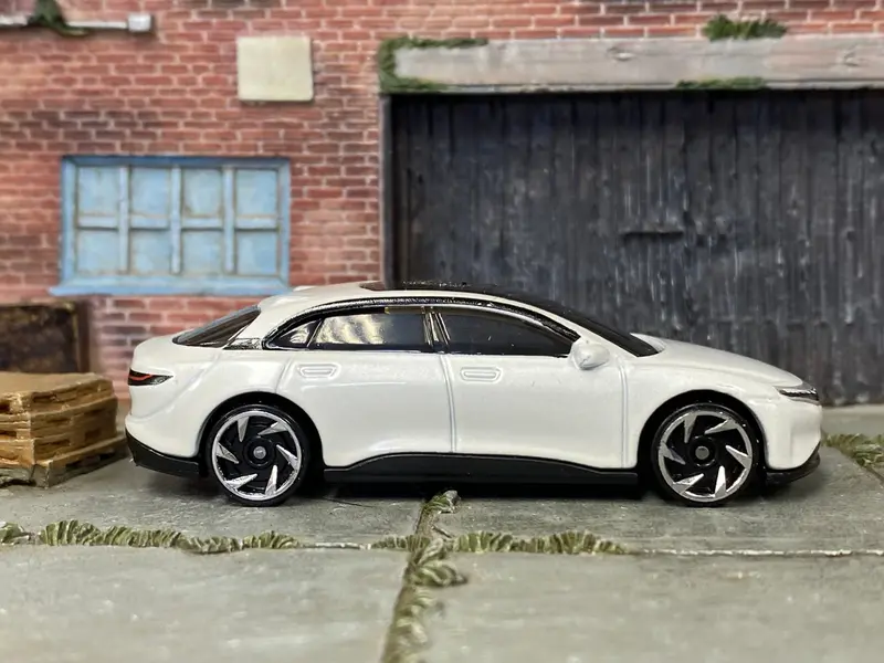 Loose Hot Wheels - Lucid Air - White 1