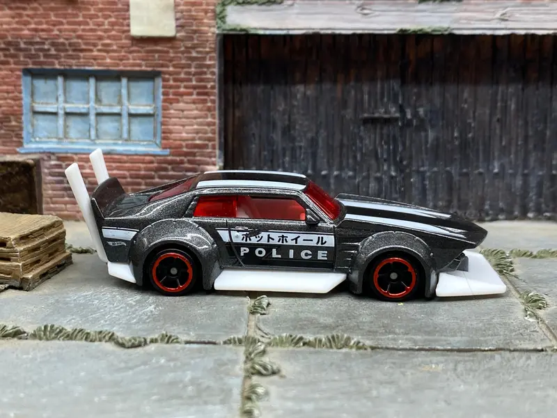 Loose Hot Wheels - Mad Manga - Gray, White And Black Police 1