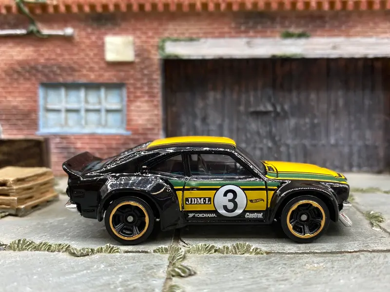 Loose Hot Wheels - Mazda Rx-3 - Black, Green And Yellow 3 1