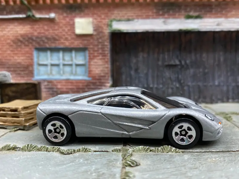 Loose Hot Wheels - Mclaren F1 - Silver 1