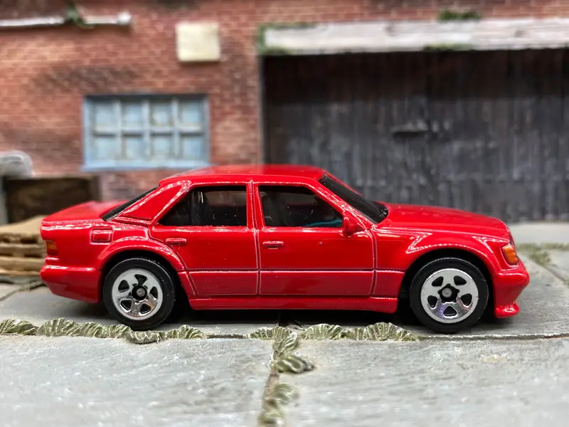 Loose Hot Wheels - Mercedes-Benz 500E - Red 1