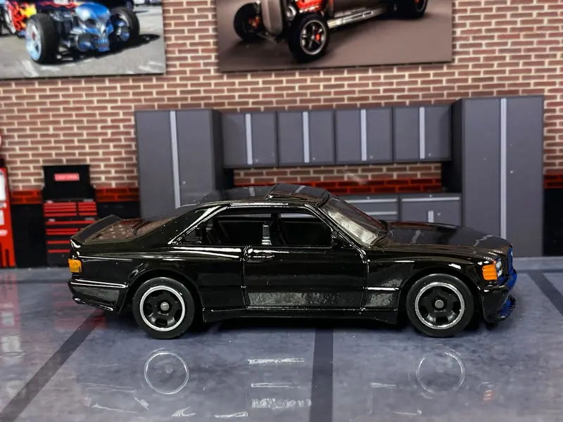 Loose Hot Wheels - Mercedes-Benz 560 Sec Amg - Black 1