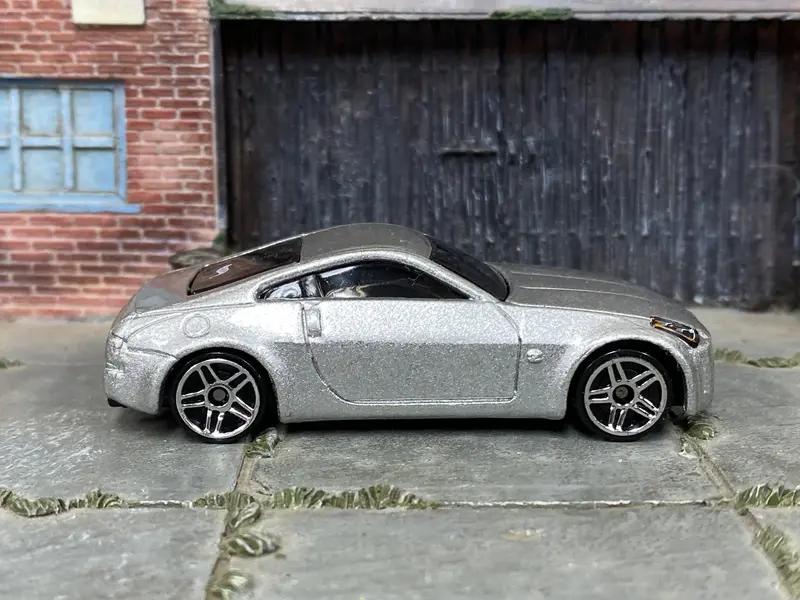 Loose Hot Wheels - Nissan Z - Silver 1