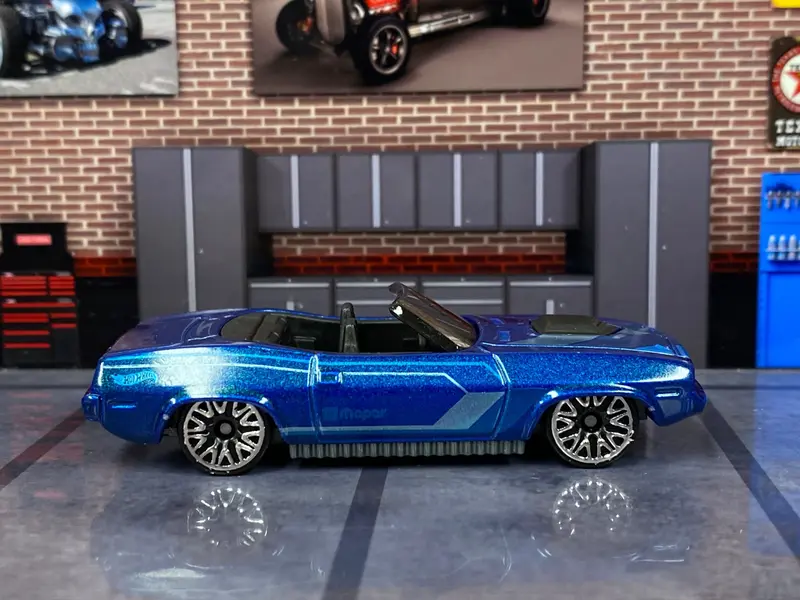 Loose Hot Wheels - Plymouth Barracuda Convertible - Blue 1