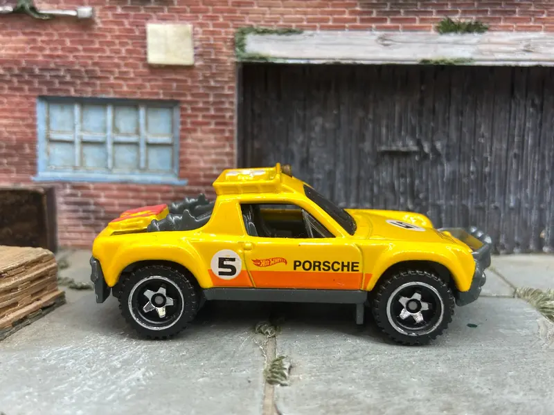 Loose Hot Wheels - Porsche 914 Safari - Yellow 1