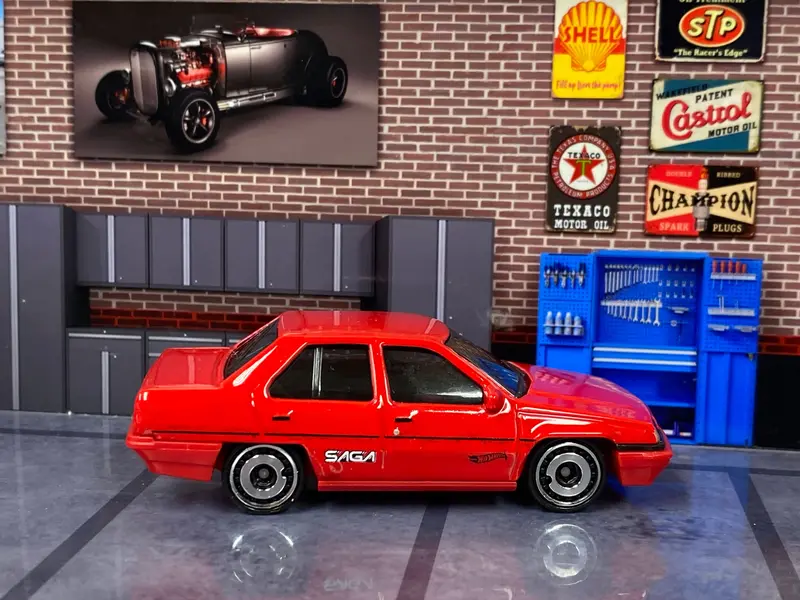 Loose Hot Wheels - Proton Saga - Red 1