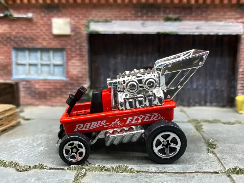Loose Hot Wheels - Radio Flyer Wagon - Red 1