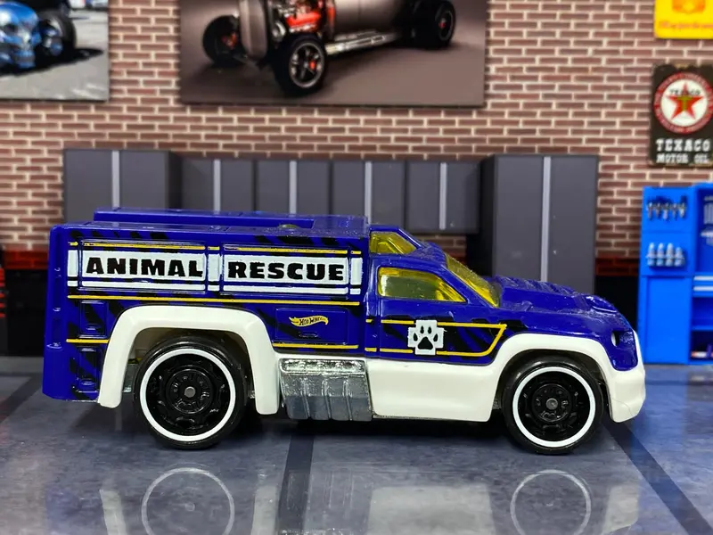 Loose Hot Wheels - Recue Duty - Animal Rescue Blue And White 1