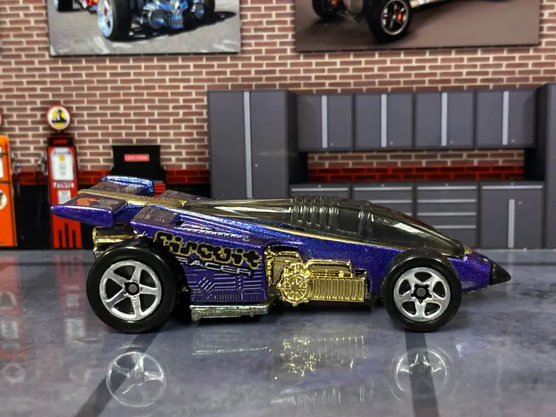 Loose Hot Wheels - Shadow Jet - Purple And Gold 1