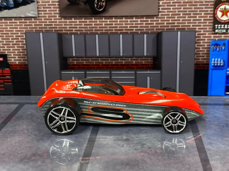 Loose Hot Wheels - Shredded - Red And Silver 1