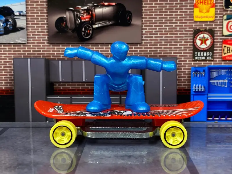 Loose Hot Wheels - Skate Grom - Red And Yellow 1