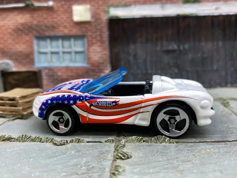 Loose Hot Wheels - Sting Ray Iii - White With Stars And Stripes 1