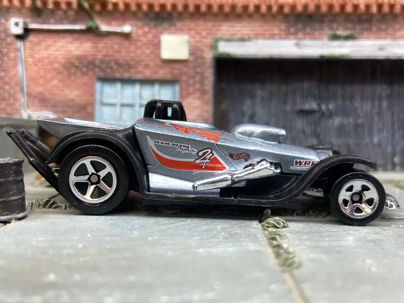 Loose Hot Wheels Super Comp Dragster Dressed In Silver 1
