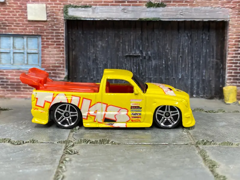 Loose Hot Wheels - Super Tuned Race Truck - Yellow 1