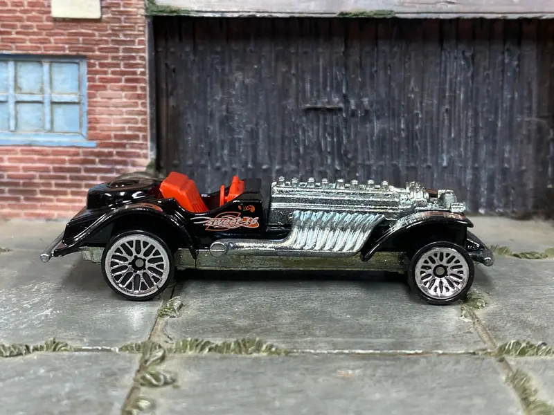 Loose Hot Wheels - Sweet 16 Race Car - Black And Red With Flames 1