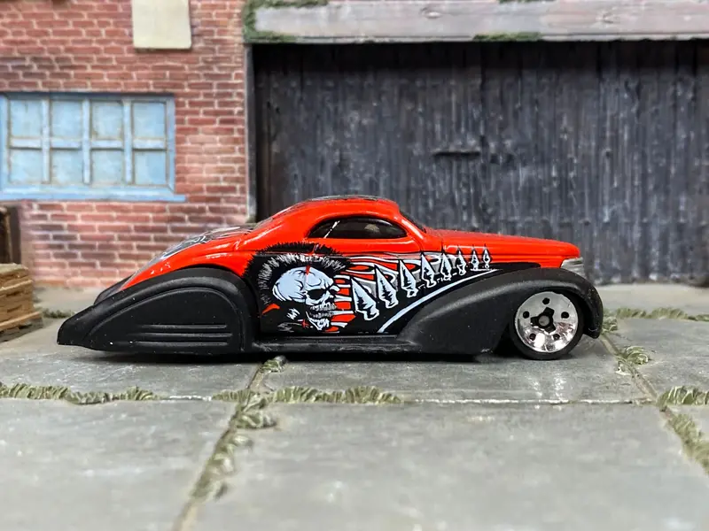 Loose Hot Wheels - Swoop Coupe - Red And Black With Flames And Skulls 1