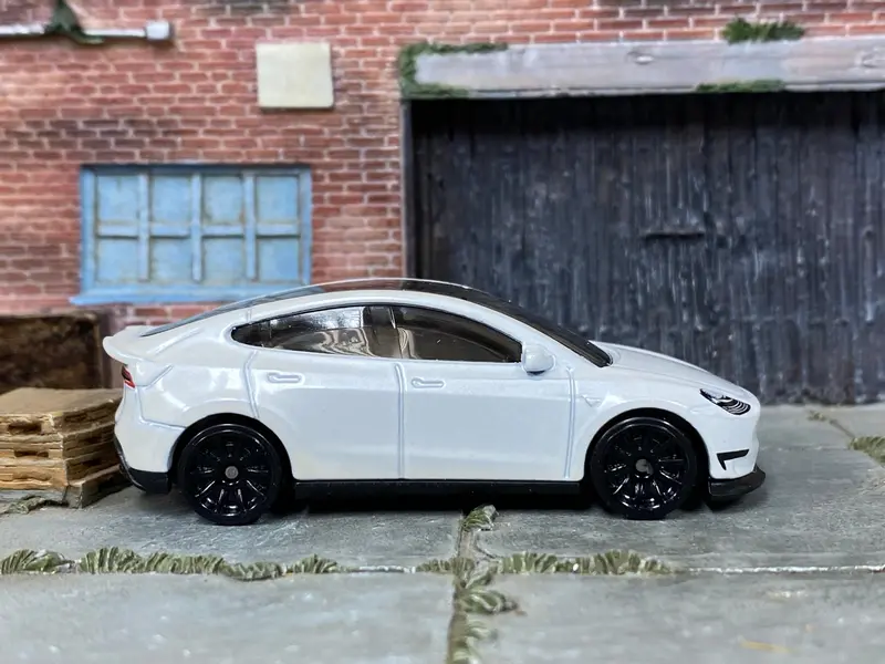 Loose Hot Wheels - Tesla Model Y - White 1