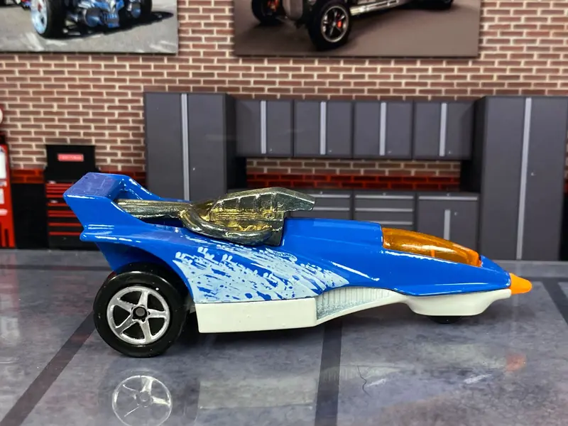 Loose Hot Wheels - Three-Wheel Winter Racer - Blue And White 1
