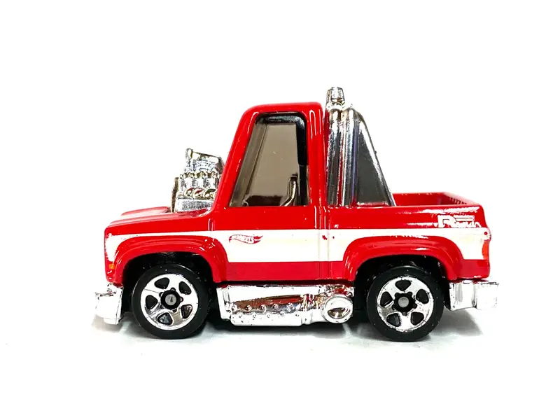 Loose Hot Wheels - Toon'd 1983 Chevy Silverado - Red And White 1