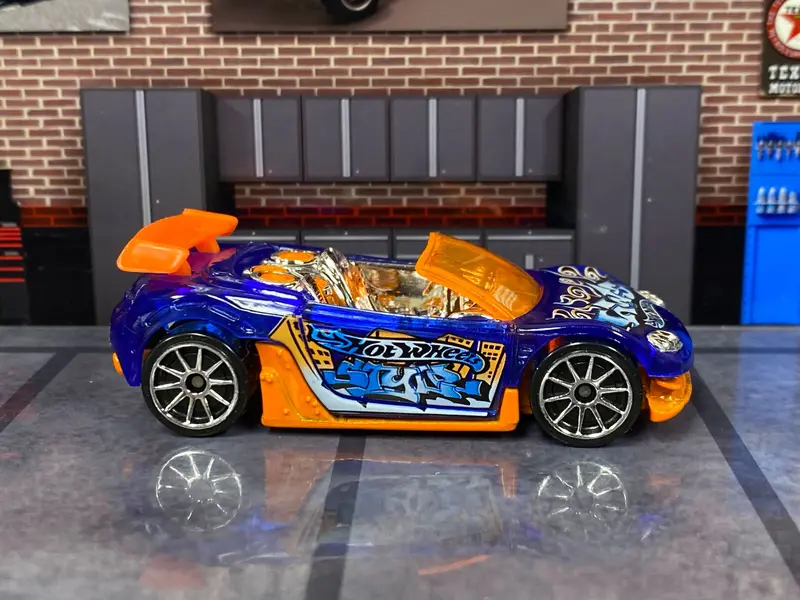 Loose Hot Wheels - Trak Tune - Blue And Orange 1